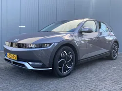 Mystic olive green pearl mica (groen metallic) Gebruikt 2022 Hyundai Ioniq 5 SUV | € 32.900 (Eerlijke prijs)