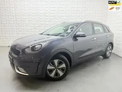 Grijs Gebruikt 2017 Kia Niro SUV | € 13.249 (Eerlijke prijs)
