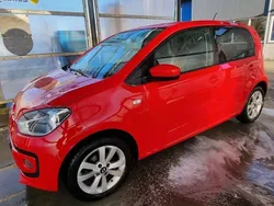 Rood Gebruikt 2015 VW up! Move Hatchback | € 6.250 (Goede deal)