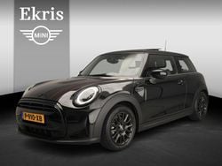 Zwart Gebruikt 2022 Mini ONE Comfort Hatchback | € 26.900 (Duur)
