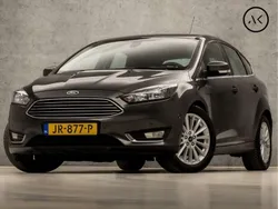 Grijs Gebruikt 2016 Ford Focus Titanium Hatchback | € 9.745 (Eerlijke prijs)