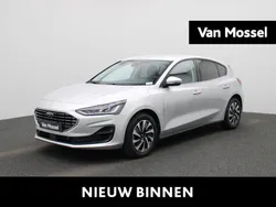 Grijs Gebruikt 2023 Ford Focus Titanium Hatchback | € 21.900 (Eerlijke prijs)