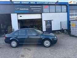 Groen Gebruikt 2001 VW Bora Sedan | € 2.499 (Eerlijke prijs)