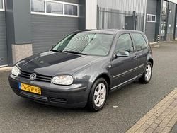 Blauw Gebruikt 2001 VW Golf IV Trendline Hatchback | € 850 (Goede deal)