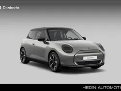 Grijs Nieuw 2025 Mini Cooper SE Classic Hatchback | € 32.895 (Super prijs)