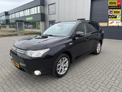 Zwart Gebruikt 2014 Mitsubishi Outlander P-HEV Instyle SUV | € 9.999 (Eerlijke prijs)