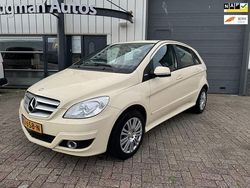 Geel Gebruikt 2011 Mercedes B180 MPV | € 3.950 (Eerlijke prijs)