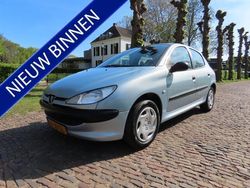 Grijs Gebruikt 2002 Peugeot 206 Hatchback | € 1.750 (Iets duurder)