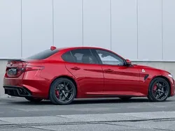 Rood Gebruikt 2018 Alfa Romeo Giulia Quadrifoglio Sedan | € 58.450 (Eerlijke prijs)