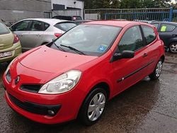 Rood Gebruikt 2006 Renault Clio Coupé | € 3.500
