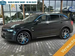 Zwart, metallic lak Gebruikt 2022 Lynk & Co 01 SUV | € 23.394 (Goede deal)