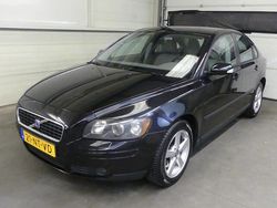 Zwart Gebruikt 2004 Volvo S40 Sedan | € 3.945 (Eerlijke prijs)