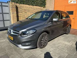 Grijs Gebruikt 2015 Mercedes B180 Ambition MPV | € 13.499 (Eerlijke prijs)