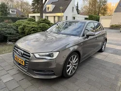 Grijs Gebruikt 2014 Audi A3 Sportback Ambition Hatchback | € 14.950 (Eerlijke prijs)