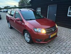 Rood Gebruikt 2014 Dacia Logan Lauréate Stationwagen | € 3.250