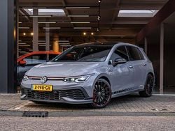 Grijs (metallic) Gebruikt 2022 VW Golf VIII GTI Clubsport Hatchback | € 37.395 (Eerlijke prijs)