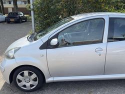 Zilver Gebruikt 2007 Toyota Aygo Hatchback | € 2.000 (Eerlijke prijs)