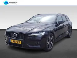 Zwart, metallic lak Gebruikt 2020 Volvo V60 R-Design Stationwagen | € 24.945 (Goede deal)