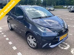 Blauw Gebruikt 2017 Toyota Aygo Sport Hatchback | € 9.899 (Eerlijke prijs)
