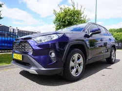 Blauw Gebruikt 2020 Toyota RAV4 Hybrid Style SUV | € 31.945 (Eerlijke prijs)