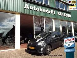 Zwart Gebruikt 2011 Renault Twingo Collection Hatchback | € 1.500 (Eerlijke prijs)