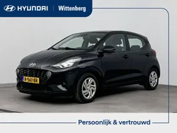 Zwart Gebruikt 2022 Hyundai i10 Comfort Hatchback | € 12.900 (Eerlijke prijs)