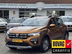 Oranje Gebruikt 2021 Dacia Sandero Comfort Hatchback | € 15.999 (Iets duurder)