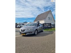 Grijs Gebruikt 2008 Lancia Delta Hatchback | € 3.250 (Duur)