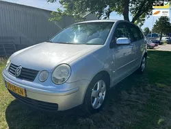 Grijs Gebruikt 2002 VW Polo Highline Hatchback | € 2.450 (Duur)