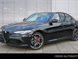 Zwart, metallic lak Gebruikt 2023 Alfa Romeo Giulia Veloce Sedan | € 49.945 (Eerlijke prijs)