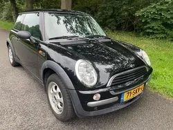 Zwart Gebruikt 2002 Mini ONE Salt Hatchback | € 675 (Goede deal)