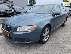 Blauw, metallic lak Gebruikt 2011 Volvo V70 Summum Stationwagen | € 4.000 (Eerlijke prijs)