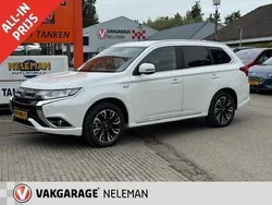 Wit Gebruikt 2015 Mitsubishi Outlander P-HEV SUV | € 16.444 (Duur)