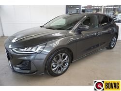 Grijs Gebruikt 2024 Ford Focus ST-Line Hatchback | € 22.950 (Goede deal)