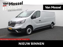 Grijs Gebruikt 2022 Renault Trafic Komfort Van | € 22.900 (Iets duurder)