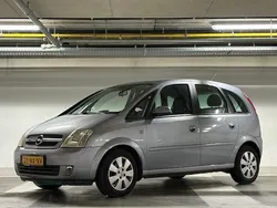 Grijs Gebruikt 2004 Opel Meriva Cosmo MPV | € 1.599 (Eerlijke prijs)