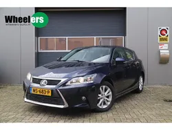 Blauw Gebruikt 2017 Lexus CT200h Business Edition Hatchback | € 16.995 (Eerlijke prijs)