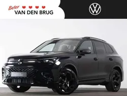 Zwart, metallic lak Gebruikt 2024 VW Tiguan R-line SUV | € 48.900 (Eerlijke prijs)