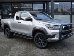 Zwart Nieuw 2024 Toyota HiLux Pickup | € 60.440 (Eerlijke prijs)