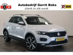 Wit, metallic lak Gebruikt 2018 VW T-Roc Style SUV | € 20.745 (Iets duurder)