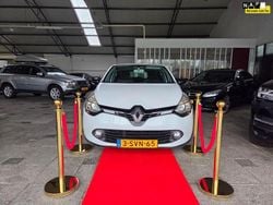 Wit Gebruikt 2014 Renault Clio IV Expression Hatchback | € 3.750 (Super prijs)