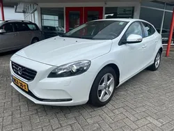 Wit Gebruikt 2014 Volvo V40 You! Stationwagen | € 12.950 (Eerlijke prijs)