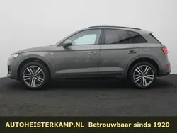 Grijs Gebruikt 2023 Audi Q5 S-Line SUV | € 65.950