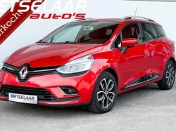 Rood Gebruikt 2018 Renault Clio GrandTour Intens Stationwagen | € 10.999 (Iets duurder)