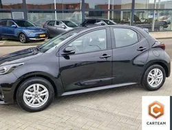 Zwart Gebruikt 2024 Toyota Yaris Hatchback | € 23.495 (Goede deal)