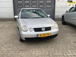 Grijs Gebruikt 2004 VW Polo Hatchback | € 1.950 (Eerlijke prijs)
