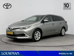 Grijs Gebruikt 2018 Toyota Auris Hybrid Executive Stationwagen | € 18.445 (Eerlijke prijs)