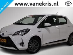 Wit Gebruikt 2017 Toyota Yaris Hybrid Hatchback | € 15.439 (Eerlijke prijs)