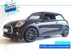 Zwart Gebruikt 2019 Mini Cooper Chili Hatchback | € 15.450 (Eerlijke prijs)