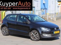 Zwart, metallic lak Gebruikt 2012 VW Polo Comfortline Hatchback | € 4.750 (Eerlijke prijs)
